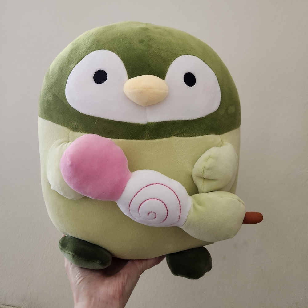 Takashoji green matcha penguin holding dango plushy - Picture 4 of 5